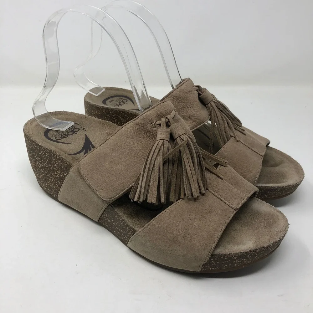 Abeo Uplift Wedge Sandals Womens 9 Neutral Taupe Leather Tassel B.I.O.system